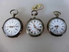 3 Damentaschenuhren, Silber, darunter 2 Schlüsseltaschenuhren, Funktion n. gepr., tlw.Altersschäden
