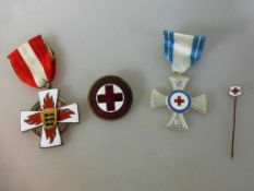 3 Abzeichen Rotes Kreuz und Feuerwehrabzeichen Baden - Württemberg