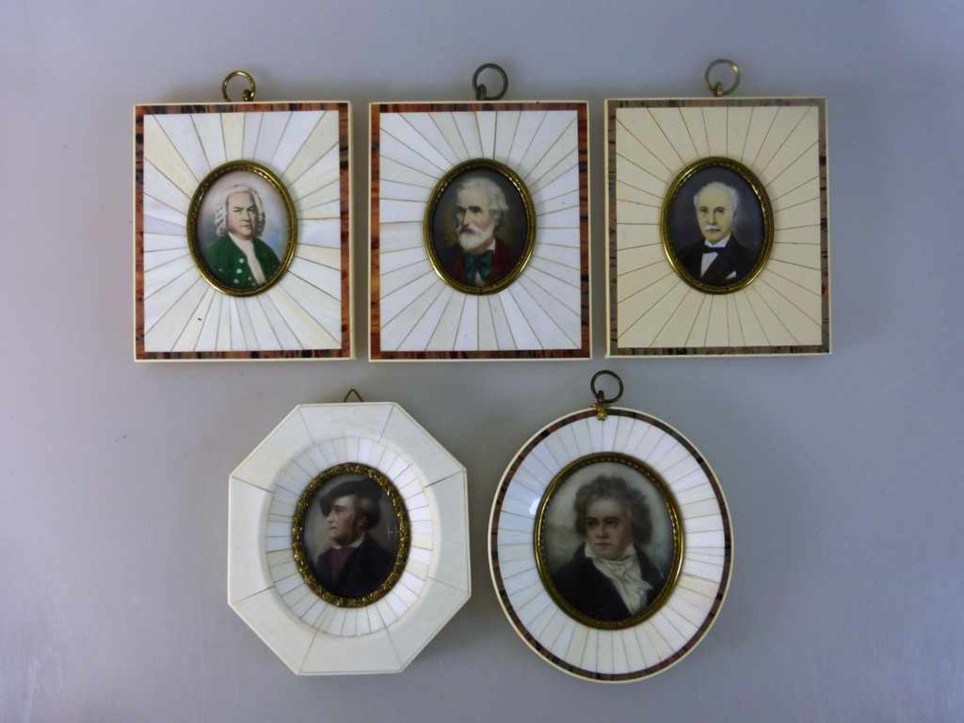 5 Miniaturen, gemalt auf Elfenbein, Komponisten, Beethoven u. Wagner nach Stieler, Strauß,Verdi