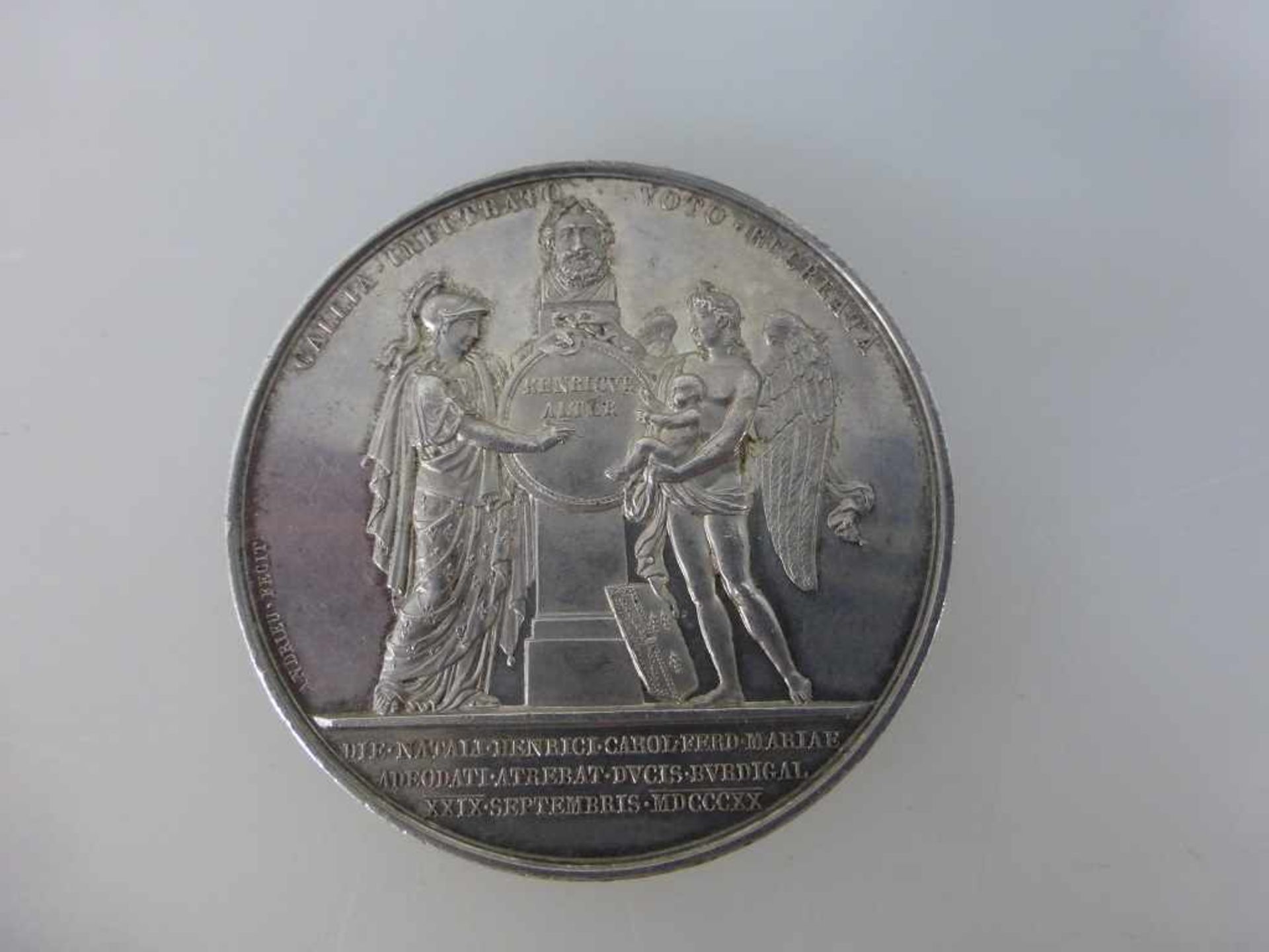 Silbermedaille, Königreich Frankreich 1820, Ludwig XVIII. Brustbildnis nach rechts, aufdie Geburt - Bild 2 aus 2