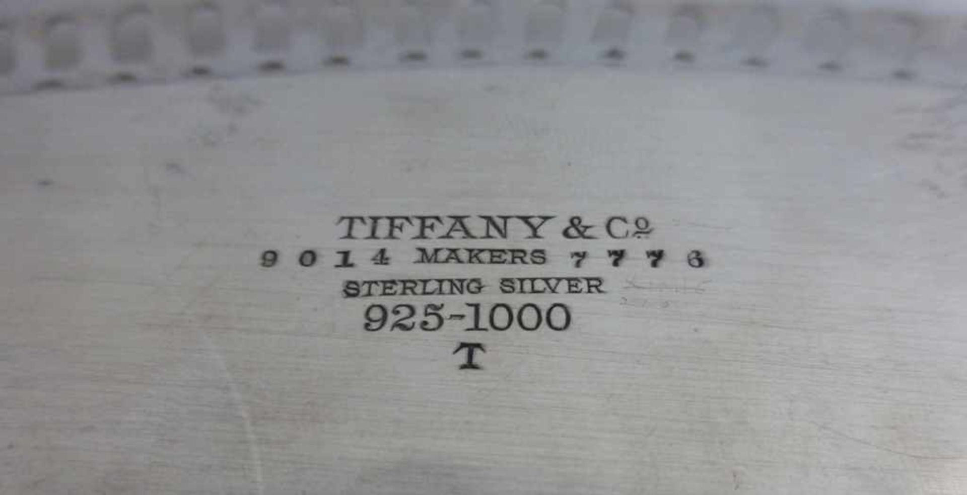 Tiffany & Co. Makers, Silberschale mit durchbrochener Fahne, auf vier Kugelfüßen, gem.9014 / 7776, - Bild 2 aus 2
