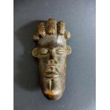 Afrika - Liberia, kleine Maske der Busa, Holz geschnitzt, l. 13cm- - -18.00 % buyer's premium on the