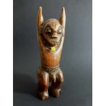 Afrika, stehende männliche Figur, Westafrika, Holz geschnitzt, h. 21cm- - -18.00 % buyer's premium