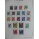 Briefmarken Sammlung Berlin, 1948 - 1990 komplett **, auf Lindner / LeuchtturmVordruckblätter,