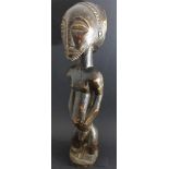 Afrika - Kongo, stehende männliche Ahnenfigur der Luba Hemba, Holz geschnitzt, h. 51cm- - -18.00 %