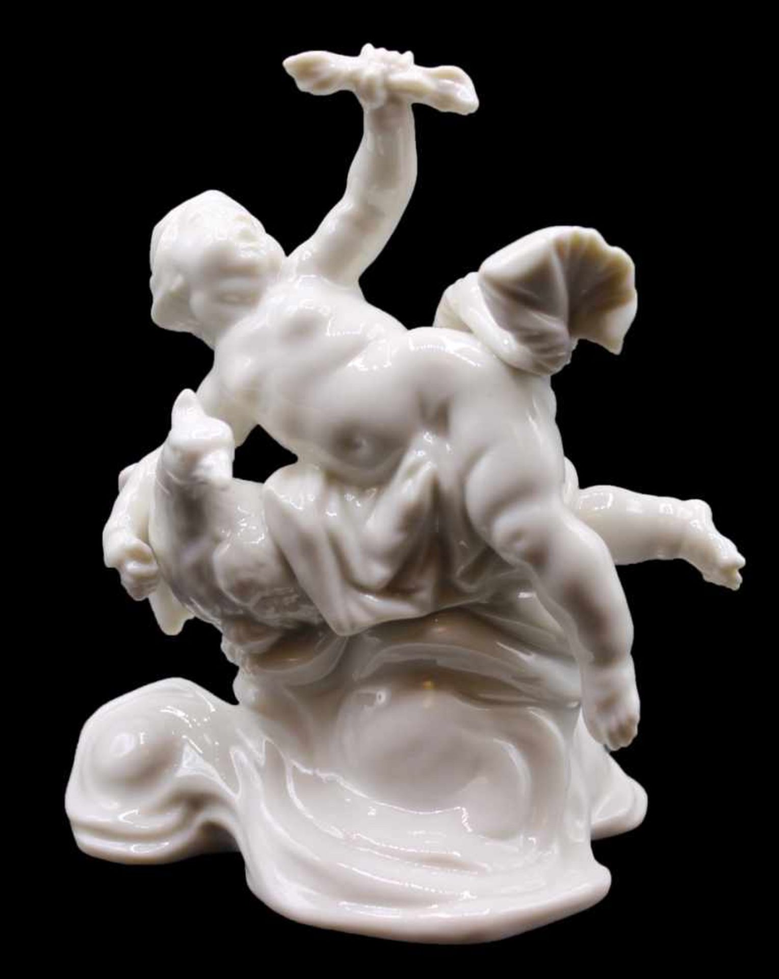 Figur - nach Entwurf Franz Anton Bustelli (1723 Locarno - 1763 München) "Putto mit Blitzschleuder