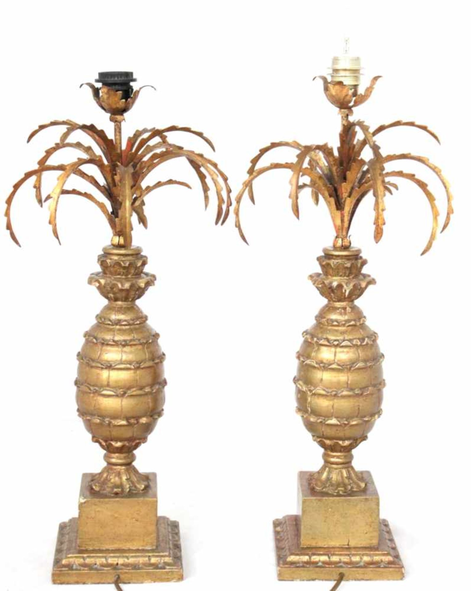 Paar Lampen - wohl Italien 20.Jahrhundert Holz gefaßt, Palmenform, Blattwerk in Metall,