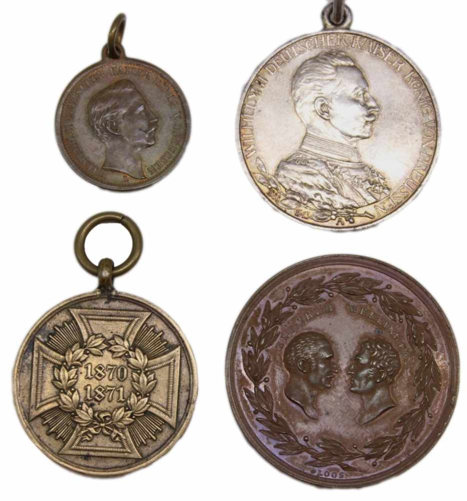 Lot Medaillen 1.Medaille 1815, Bronze, Vorderseite: Blücher und Wellington, Rückseite: "Der