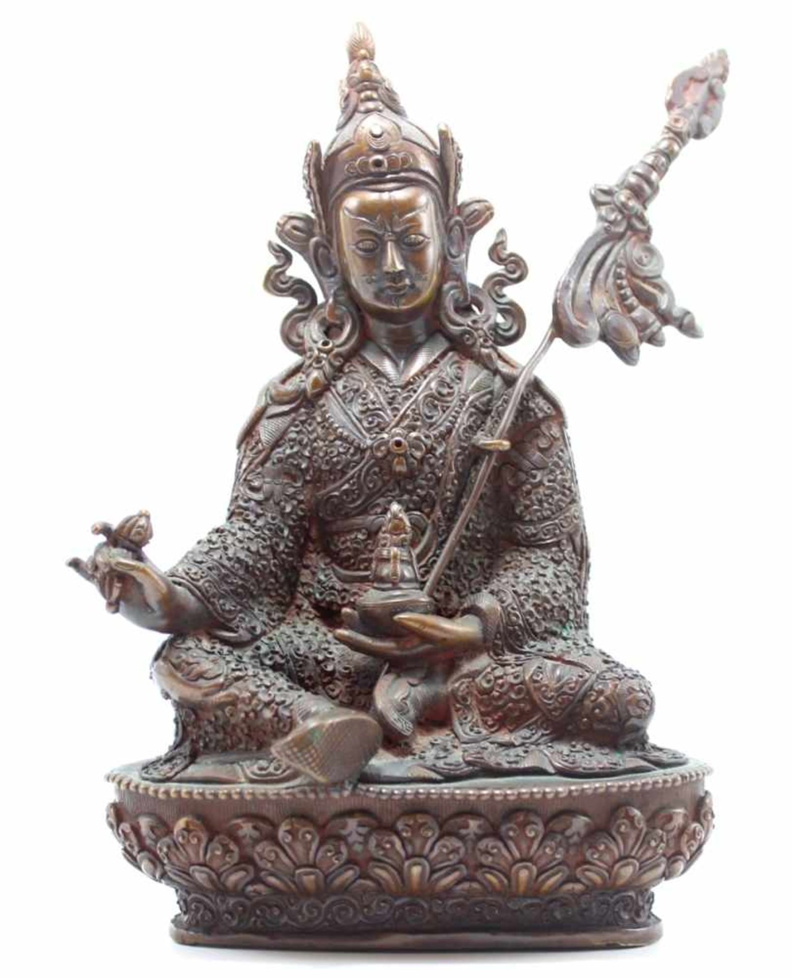 Figur - wohl Südasien 19./20.Jahrhundert "Padmasambhava", auf Lotussockel sitzend mit Fahne und