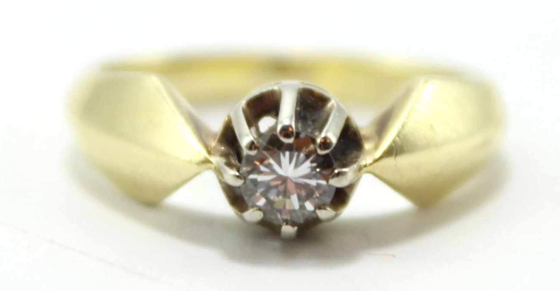 Goldener Brillantring - Gelbgold gest. 585 Meistermarke, Solitär ca. 0,10 ct, Krappenfassung,