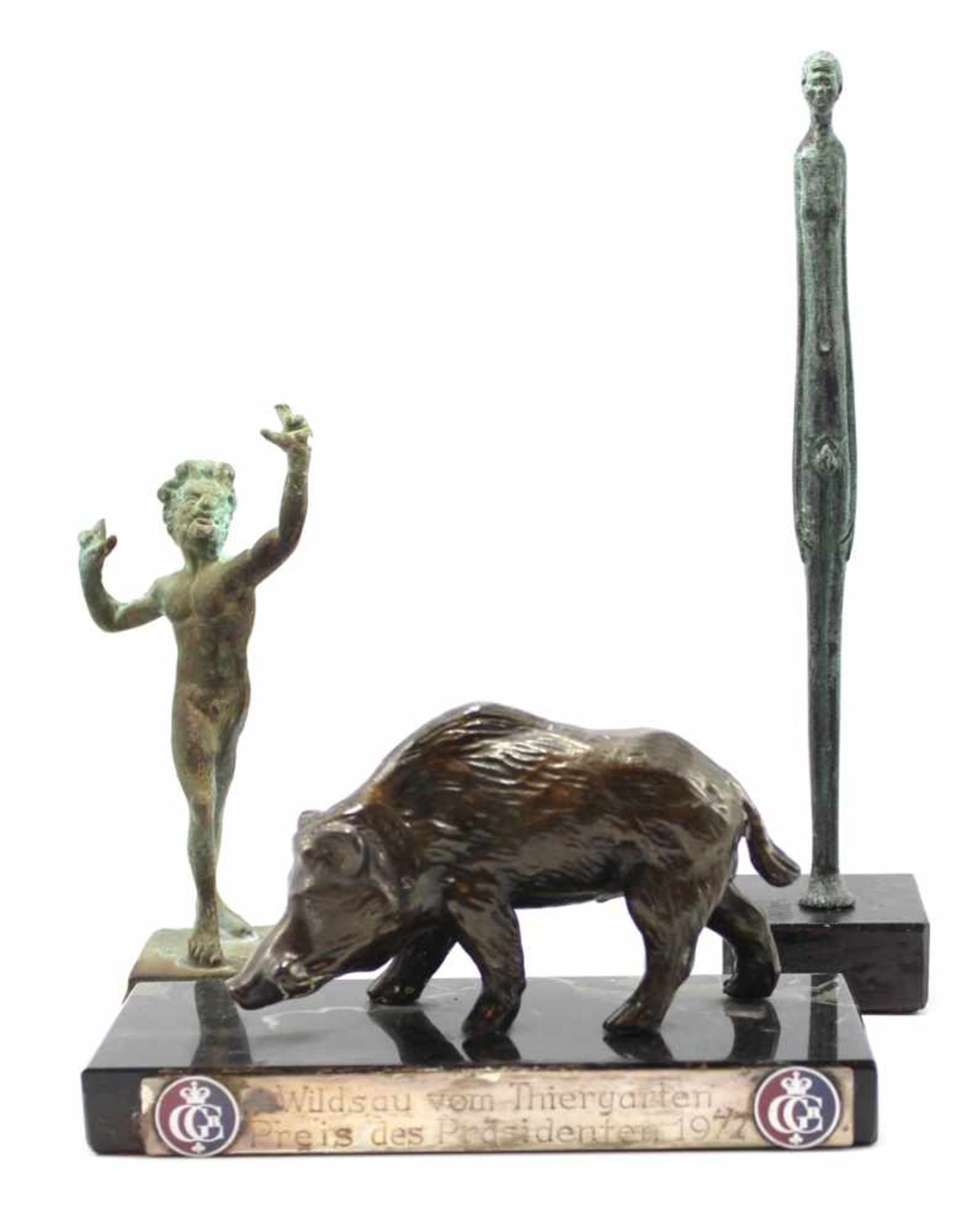 Lot Figuren - 20.Jahrhundert 1. Wildsau vom Tiergarten, Preis des Präsidenten 1972, Bronze 2. 2