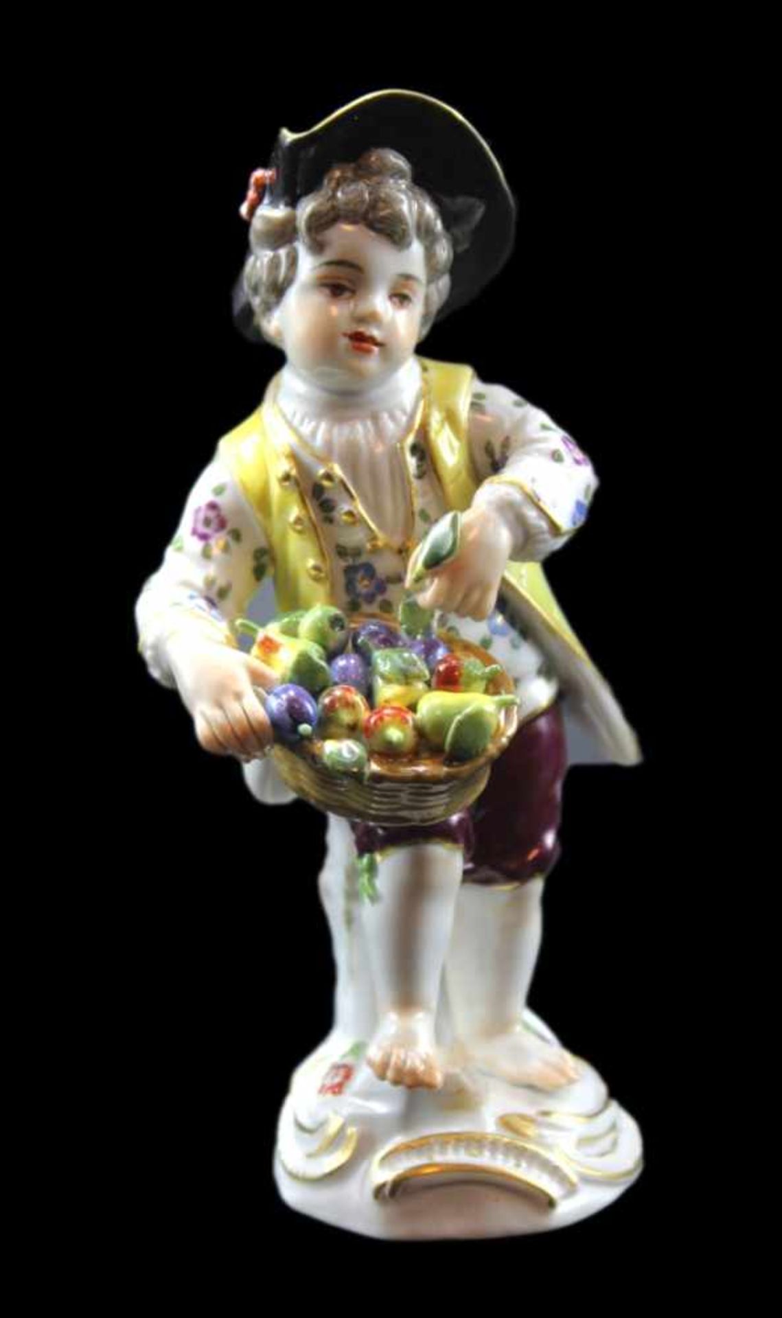 Porzellanfigur - Marke Schwerter Meissen 20.Jh. " Gärtnerkind mit Obstkorb ", Modell nach Johann