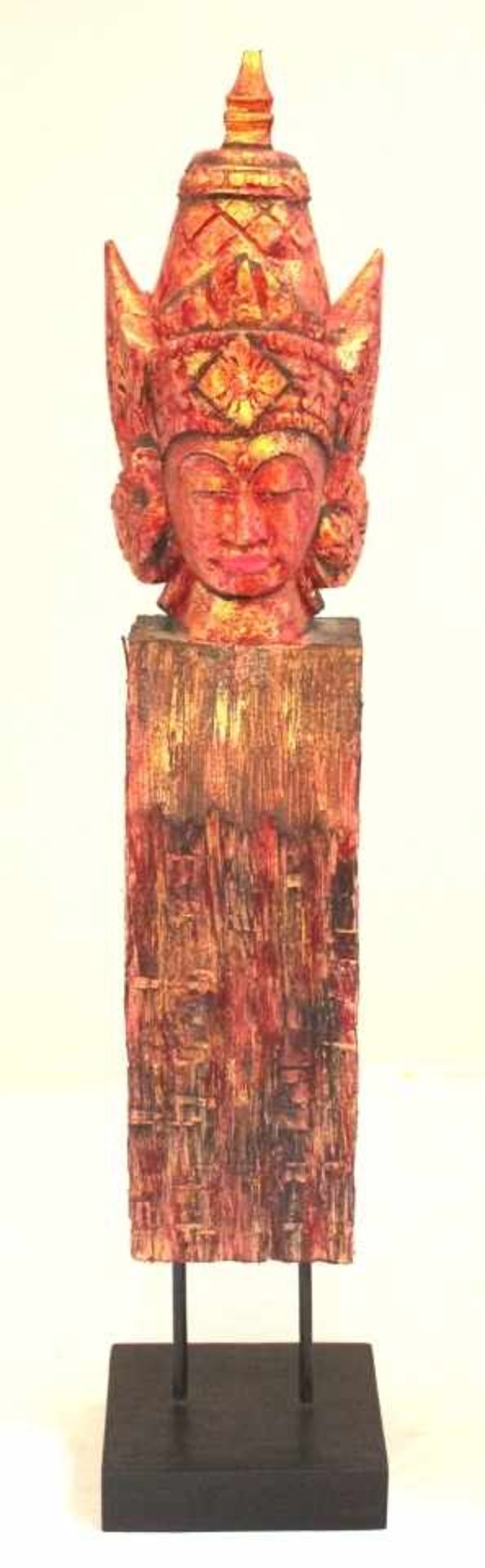 Figur - wohl Thailand 20.Jahrhundert "Weibliche Gottheit", Holz geschnitzt und gefaßt, quadratischer