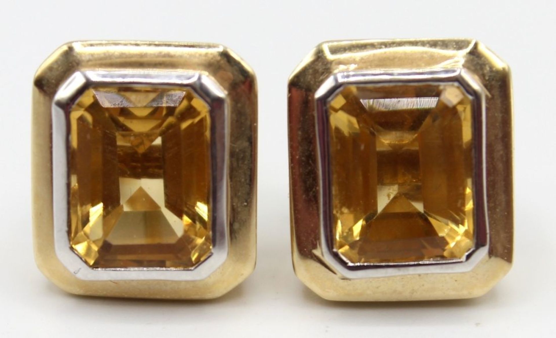 Paar goldene Ohrstecker - Gelbgold gest. 585 mit Citrin verziert, Maße ca. 1x1,2 cm, 7,3 Gramm- - -