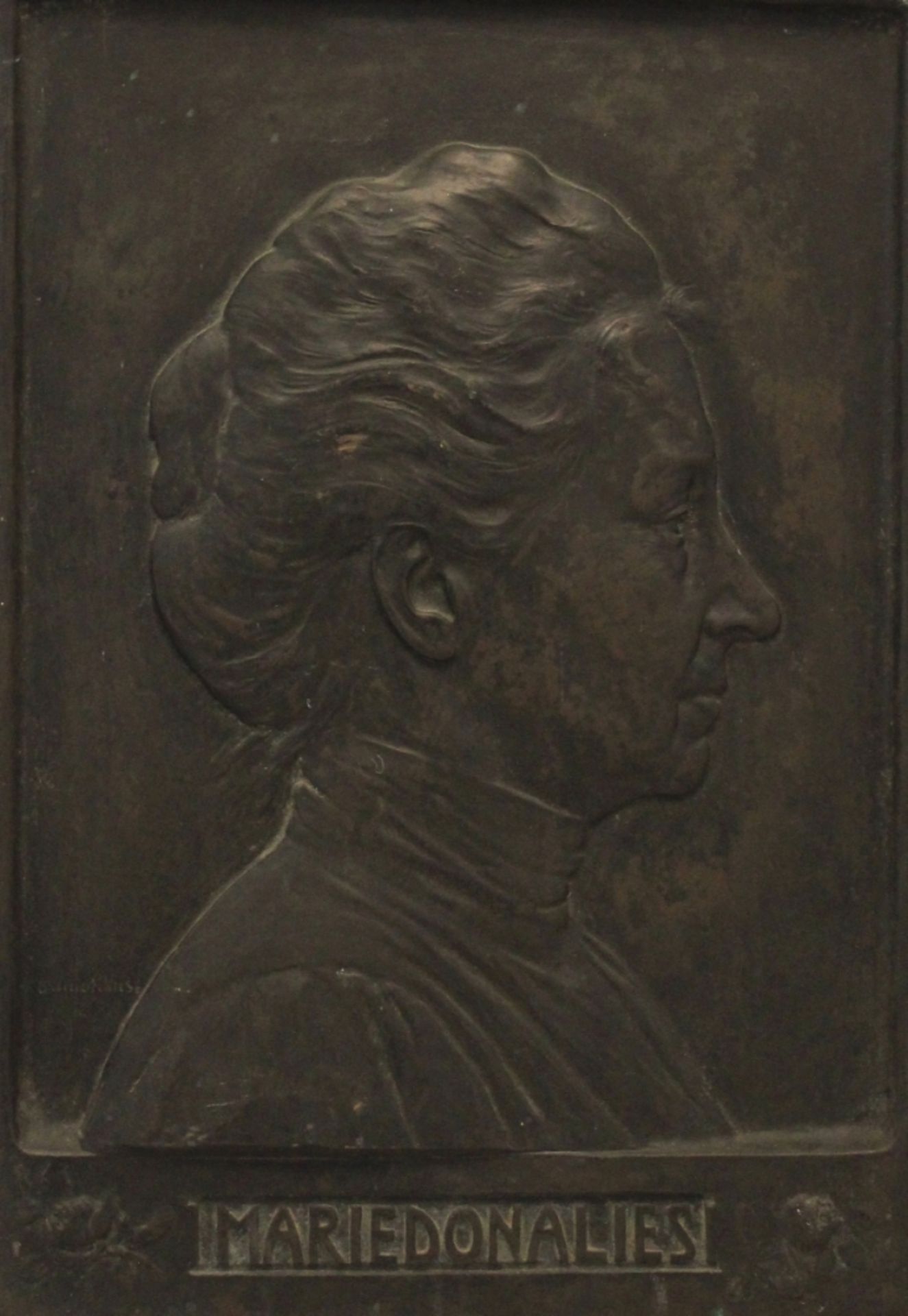 Relief - Bruno Fr. KRUSE (1855-1906) "Bildnis Marie Donalies", signiert, Bronze, Maße ca. 48,5x33