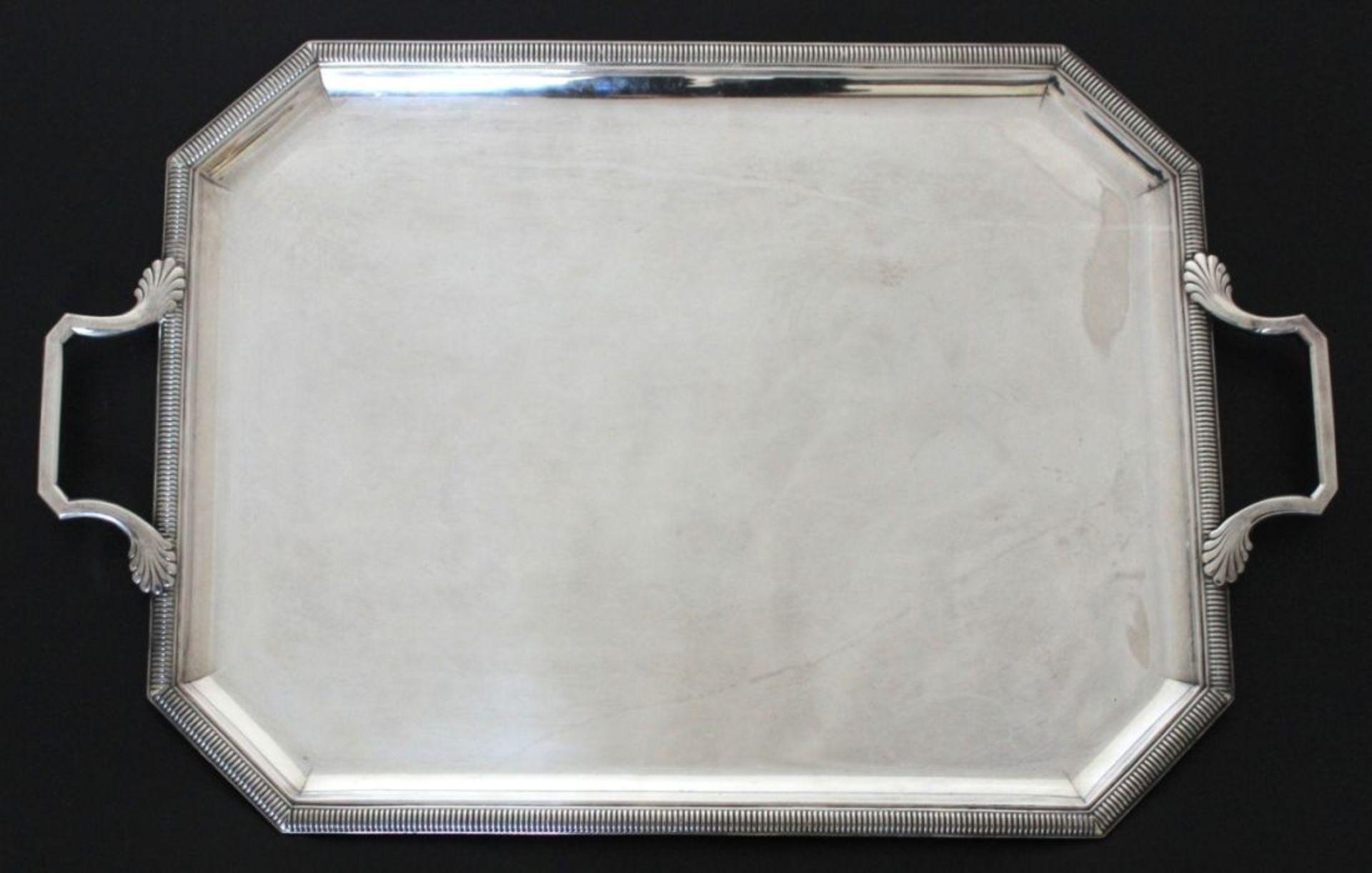 Großes silbernes Tablett - Paris Frankreich Silber gest. Minervakopfmarke mit 1 (Feingehalt 950),