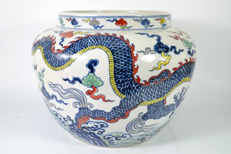 A Chinese polychrome jardiniere - Image 3 of 6