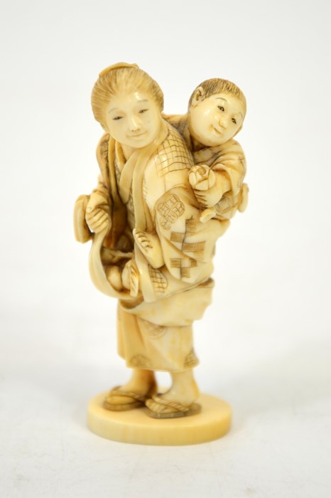 λ A 19th century Japanese ivory okimono - Image 2 of 6