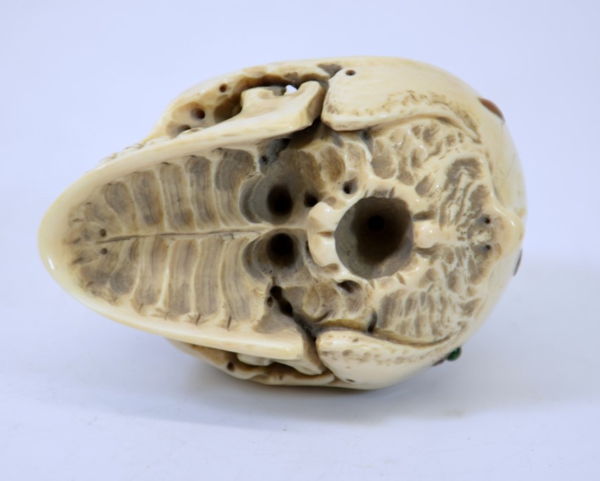 λ A 19th century Japanese Shibayama skull, Meiji - Image 5 of 6