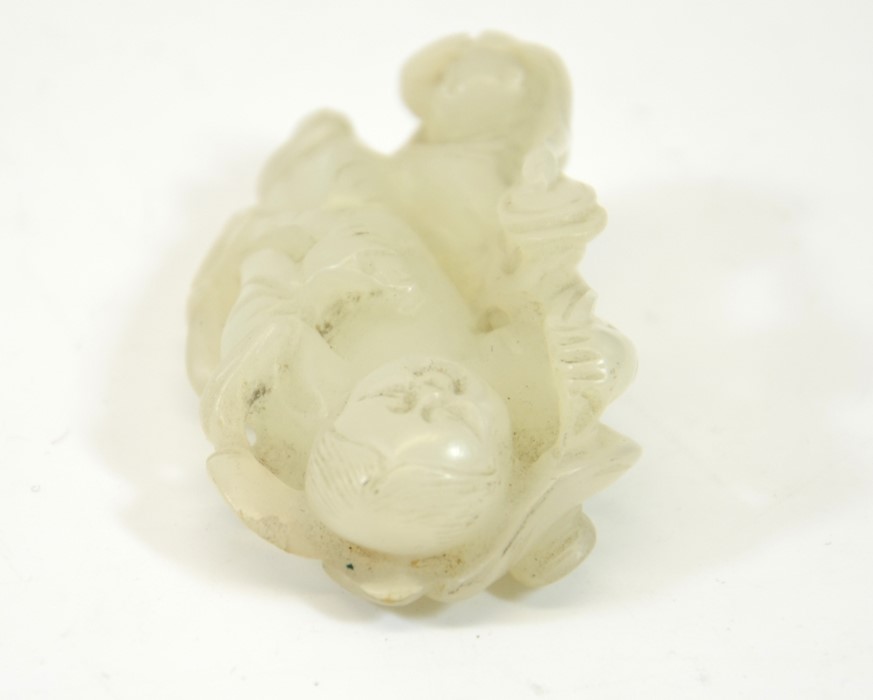 A Chinese jade carving of a boy with broom - Image 4 of 4