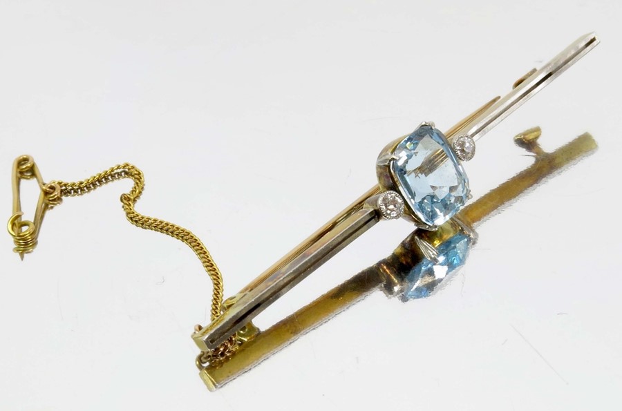 An aquamarine and diamond bar brooch - Image 2 of 2