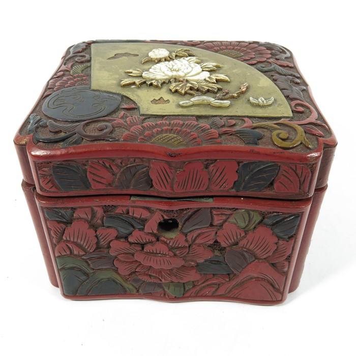 A Japanese lacquer and Shibayama box - Image 2 of 6