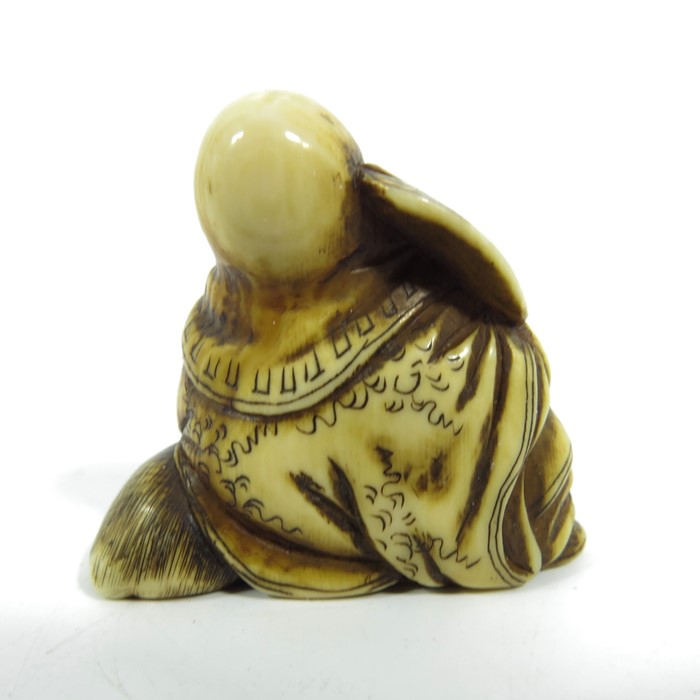 A 19th century Japanese ivory netsuke, Meiji - Image 2 of 3