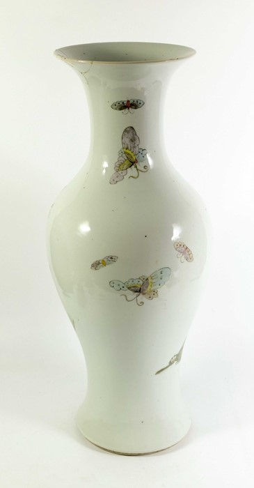 A large Chinese Export Famille Verte 棠尊 Haitangzun vase - Image 3 of 6