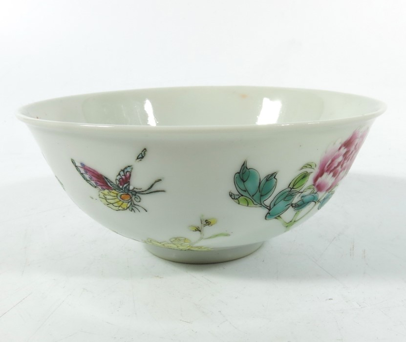 A Chinese famille rose bowl - Image 4 of 6