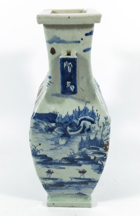 A Chinese blue and white vase - Image 6 of 6