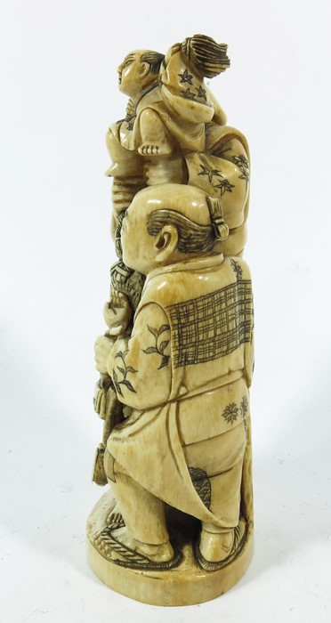 A 19th century Japanese ivory okimono - Image 2 of 5