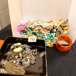 Assorted costume jewellery