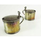 A pair of George V silver mustard pots, Pairpoint Brothers