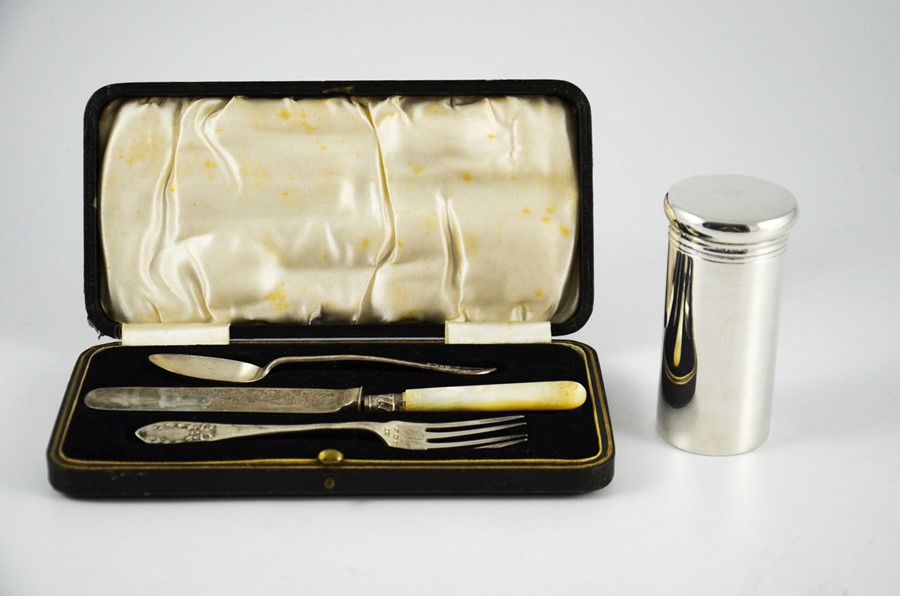 An Edwardian silver christening set, Charles Wilkes