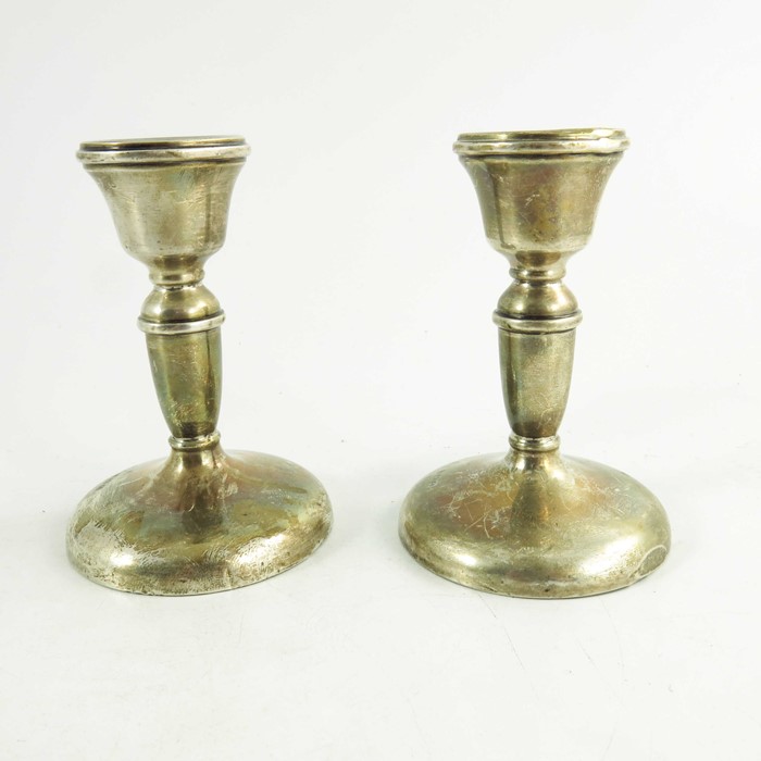 A pair of George V silver dwarf candlesticks - Image 3 of 5