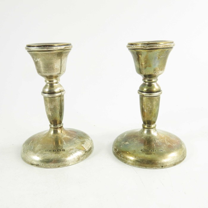 A pair of George V silver dwarf candlesticks - Image 2 of 5