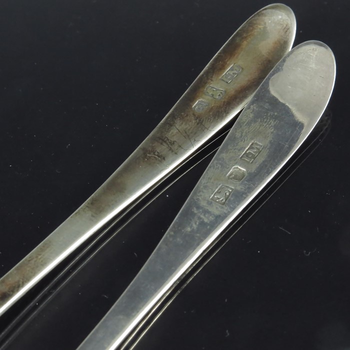 A pair of George III Provincial silver mustard spoons, John Mitchison, Newcastle 1784, bright cut Ir - Image 4 of 4