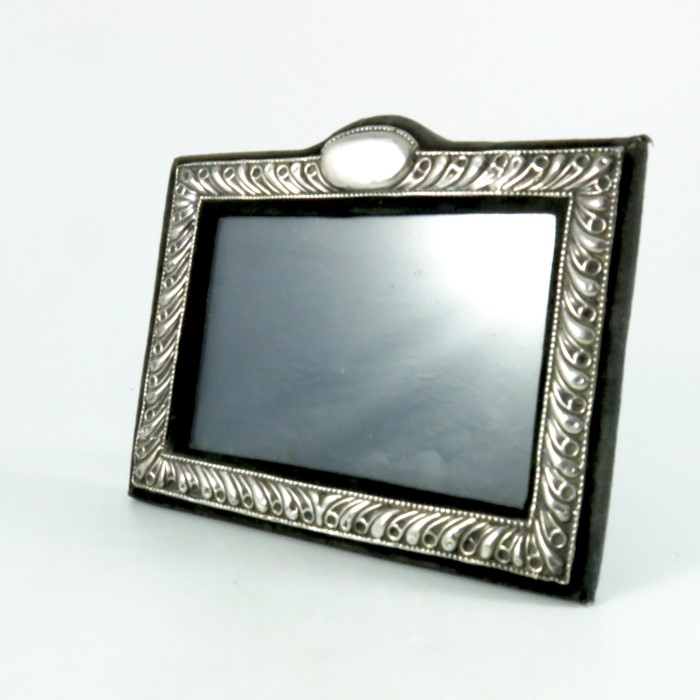 An Elizabeth II silver photo frame, Keyford Frames - Image 2 of 3