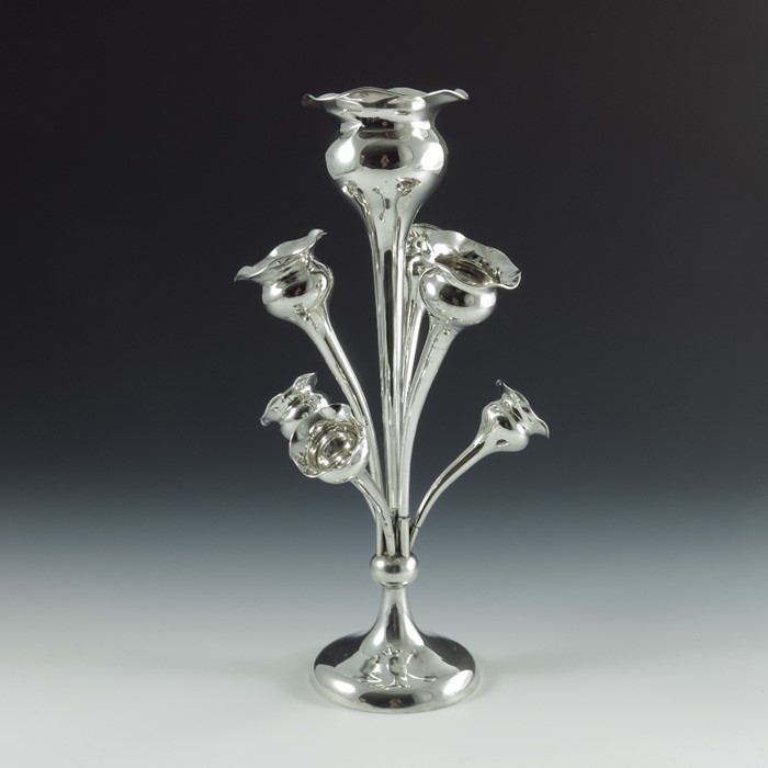 An Edwardian silver epergne, Fattorinin and Sons - Image 3 of 10