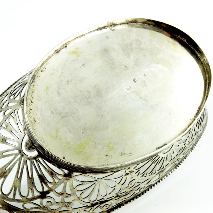 A 19th century French silver basket - Image 8 of 8