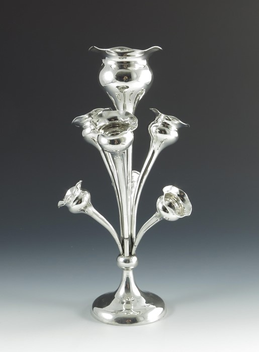 An Edwardian silver epergne, Fattorinin and Sons - Image 9 of 10
