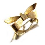 A 9 carat gold bow brooch