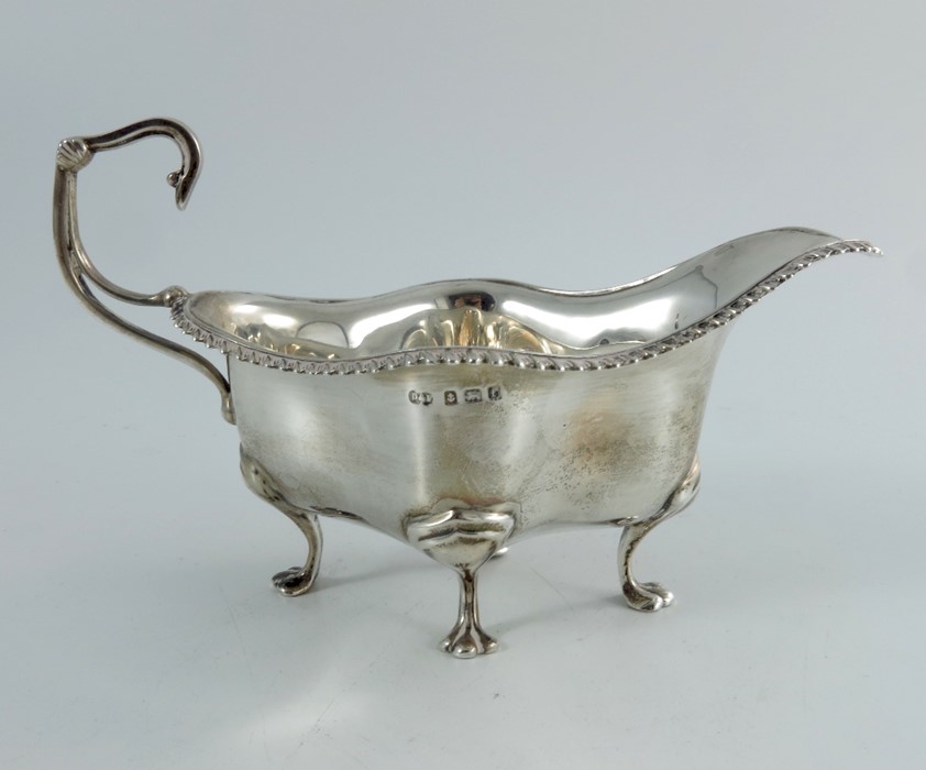 An Edwardian silver sauce boat, Deakin and Francis