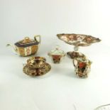 A group of English Imari pattern china, circa 1900, including Crown derby and Davernport teaware (5)