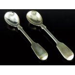 A pair of Victorian Provincial silver egg spoons, John Walton, Newcastle 1860, Fiddle pattern, 12cm