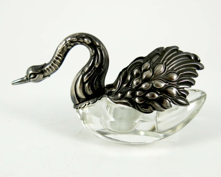 A Continental silver and glass swan cellar - Image 3 of 3