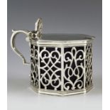 Edward, Edward, John and William Barnard, London 1842, a Victorian silver mustard pot, straight side