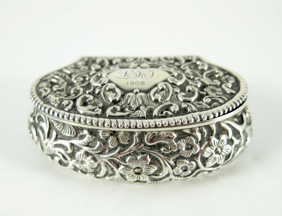 An Edwardian silver snuff box, Henry Matthews - Image 2 of 5