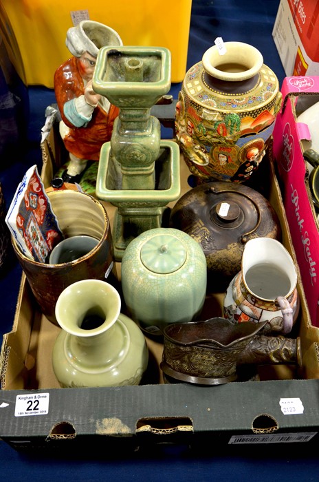 A group of assorted ceramics including glazed Orie