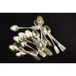 A quantity of silver egg spoons, 11ozt